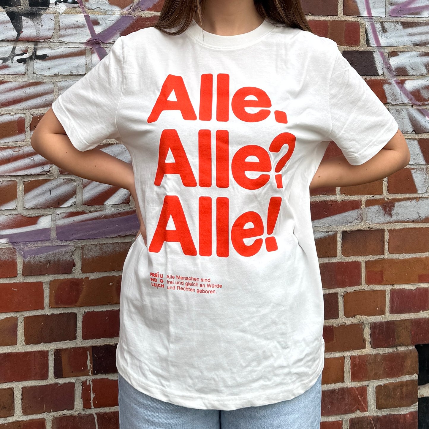 T-Shirt "Frei und Gleich" by muskat.design aus Bio-Baumwolle